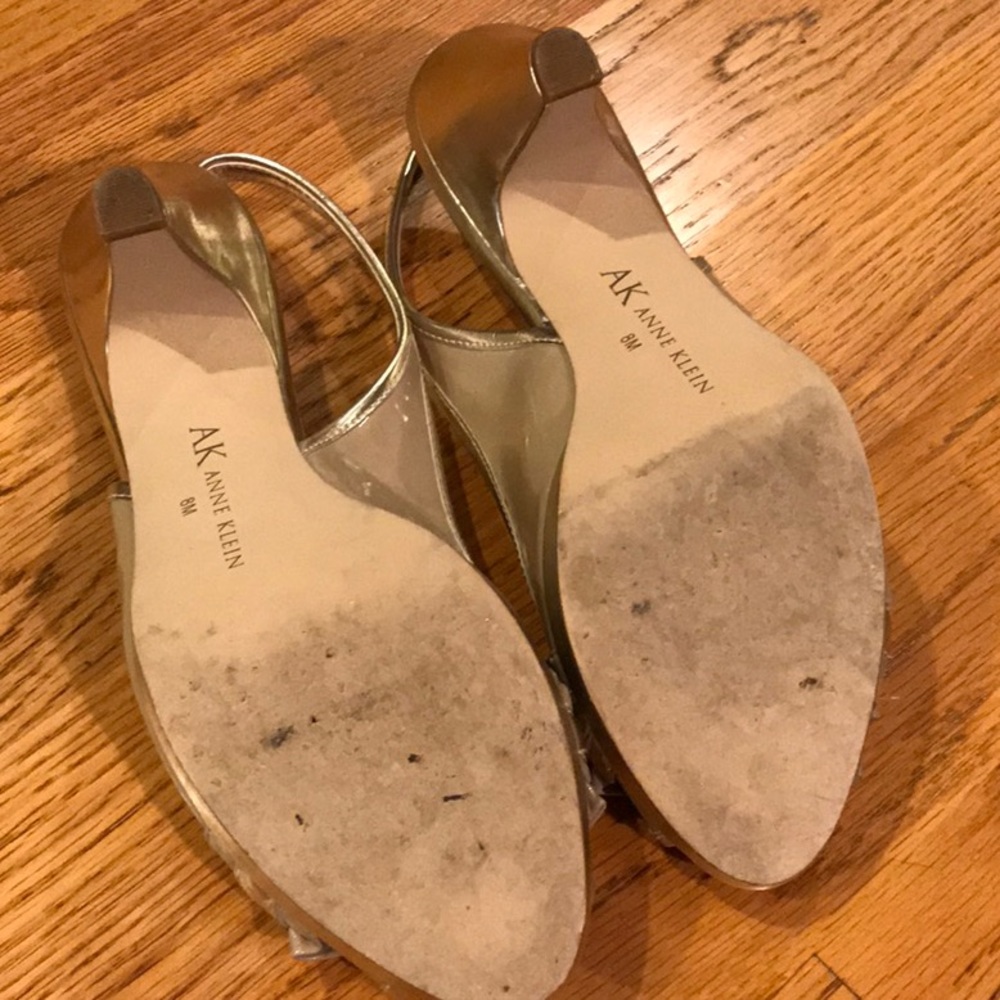 Gorgeous Anne Klein peep toe sling back heels - Picture 4 of 5